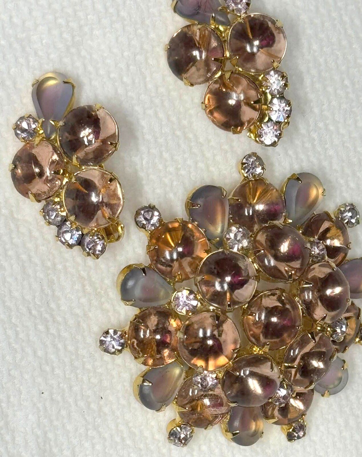 Front view of Multiple Colors Pear Multi-Color/Shaded Earrings Clip