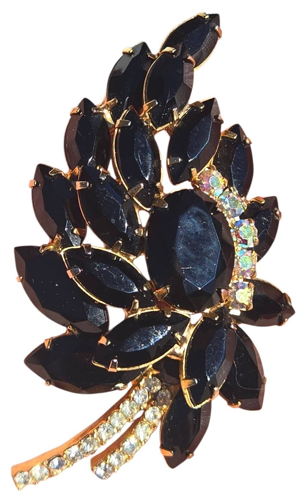 Front view of Black (jet) Oval Brooch