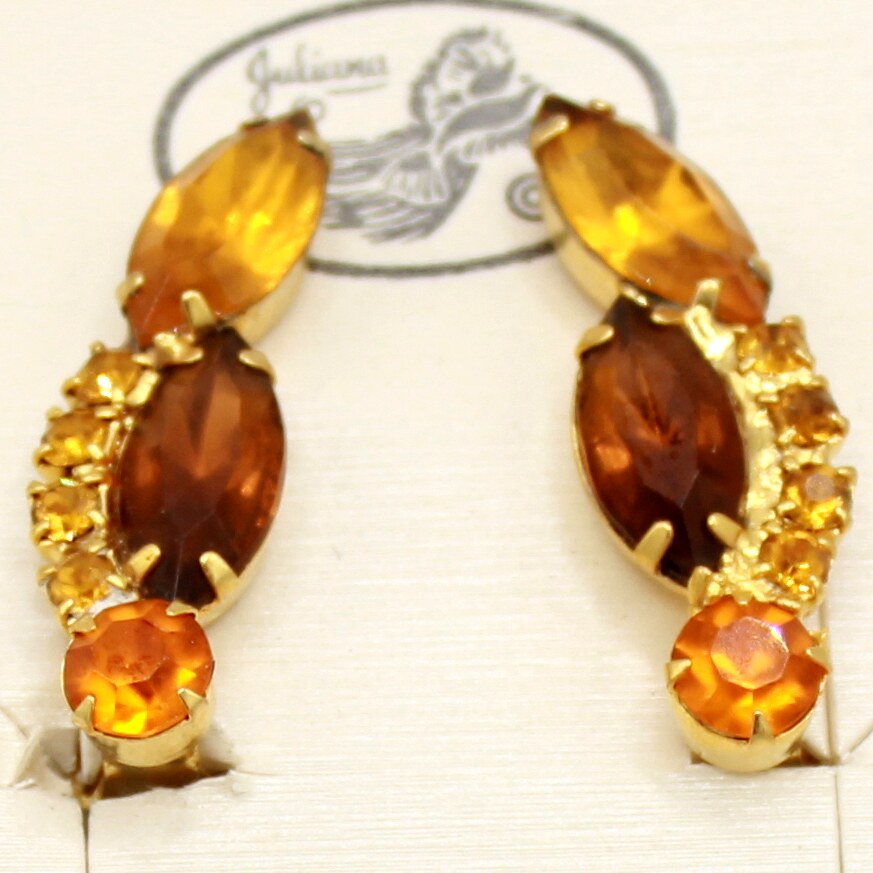Front view of Topaz Navettes Earrings Clip