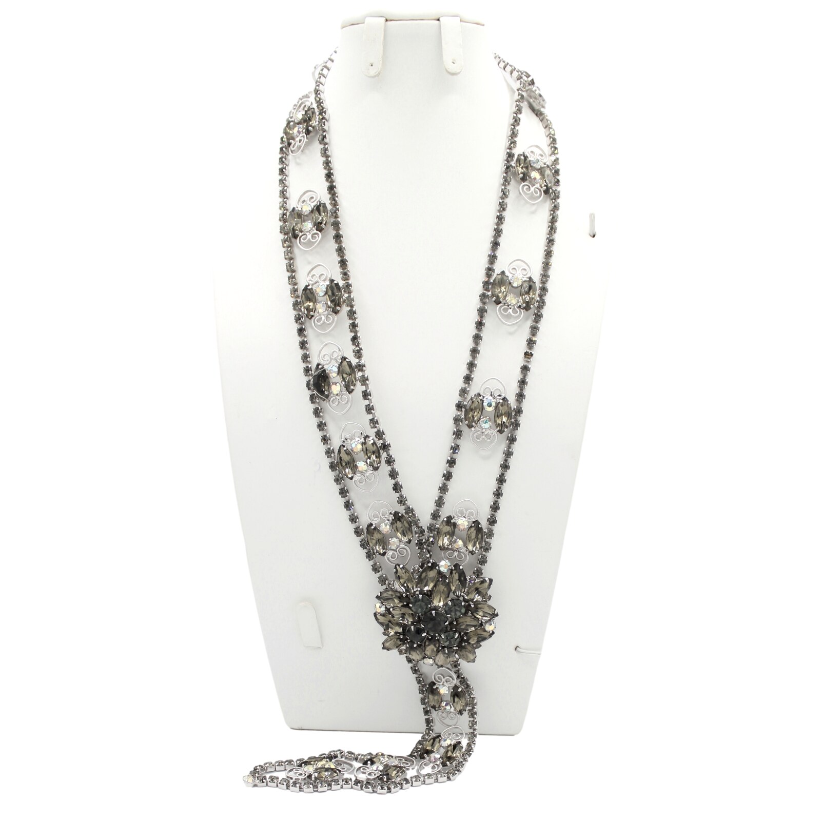 Front view of Gray (black Diamond) Navettes Belt