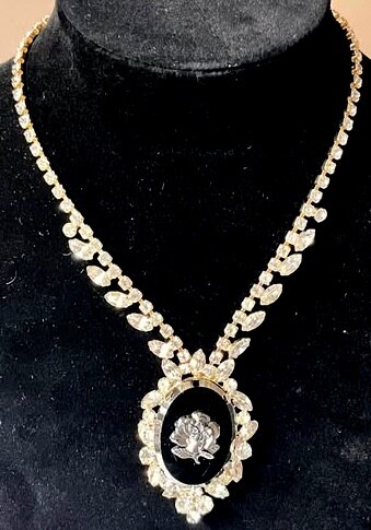 Front view of Hematite Cabochons Molded/Cut Necklace