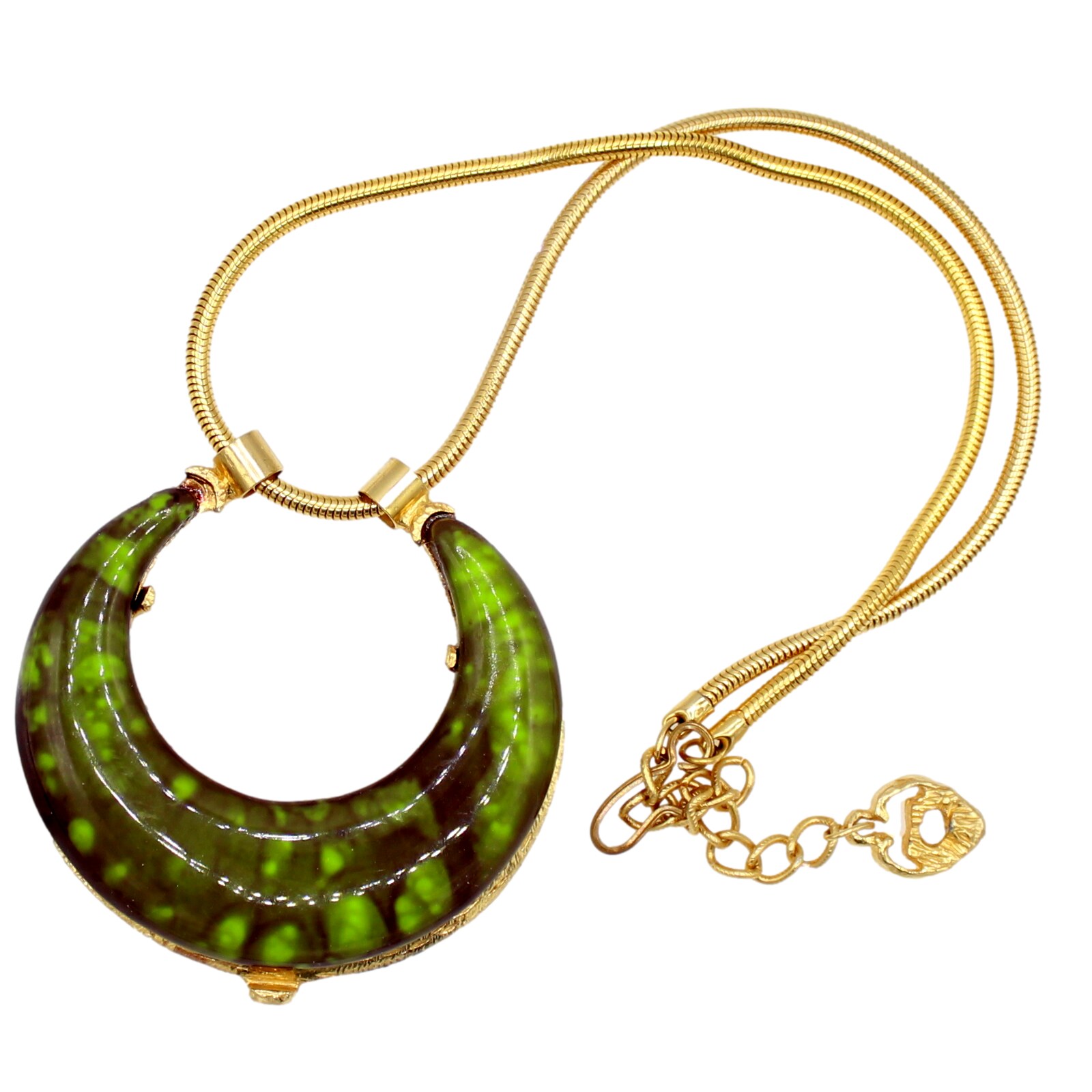 Front view of Green Plastic Pendant